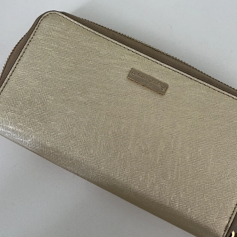 Kate Spade gold wristlet - Picture 4 of 5